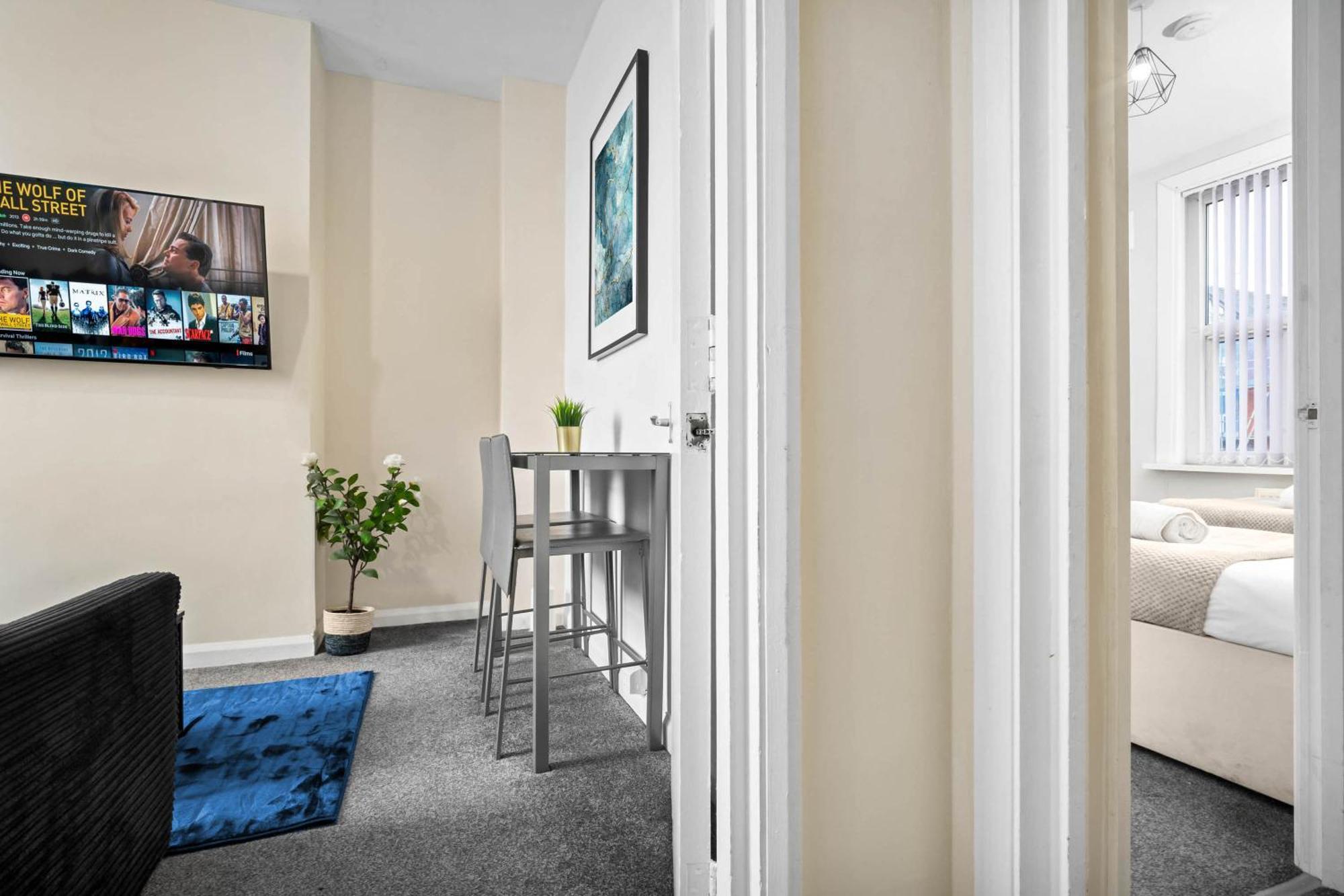 Two Bedroom Apartment - Single Beds - Accommodates 3 - Street Parking - Top Rated -Wbb West Bromwich Eksteriør billede