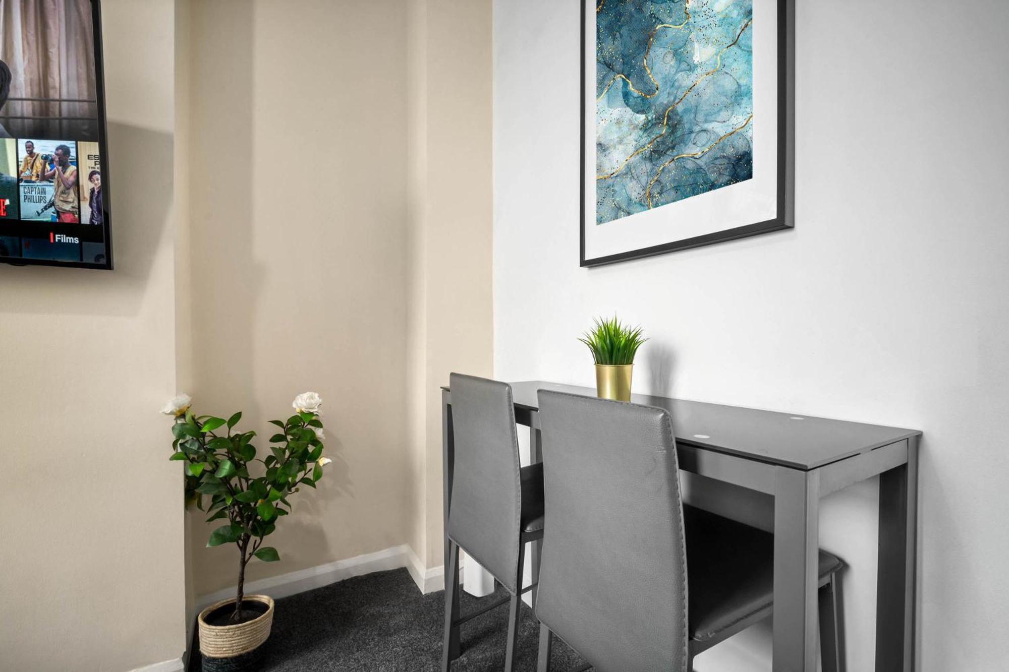 Two Bedroom Apartment - Single Beds - Accommodates 3 - Street Parking - Top Rated -Wbb West Bromwich Eksteriør billede