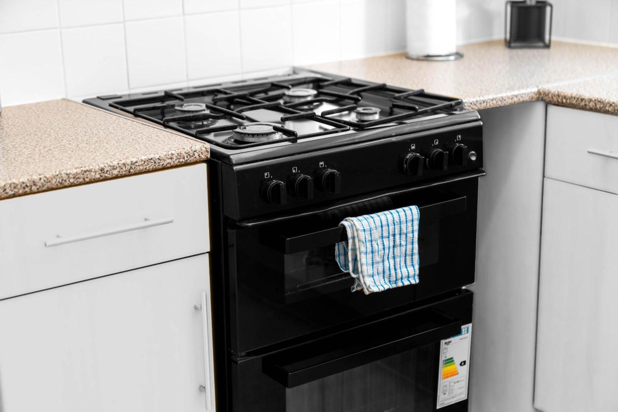 Two Bedroom Apartment - Single Beds - Accommodates 3 - Street Parking - Top Rated -Wbb West Bromwich Eksteriør billede