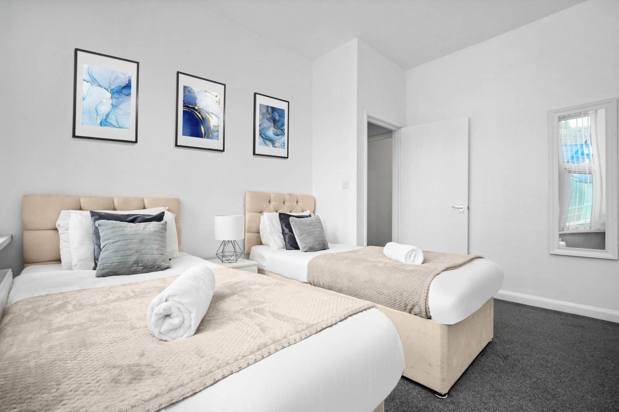Two Bedroom Apartment - Single Beds - Accommodates 3 - Street Parking - Top Rated -Wbb West Bromwich Eksteriør billede