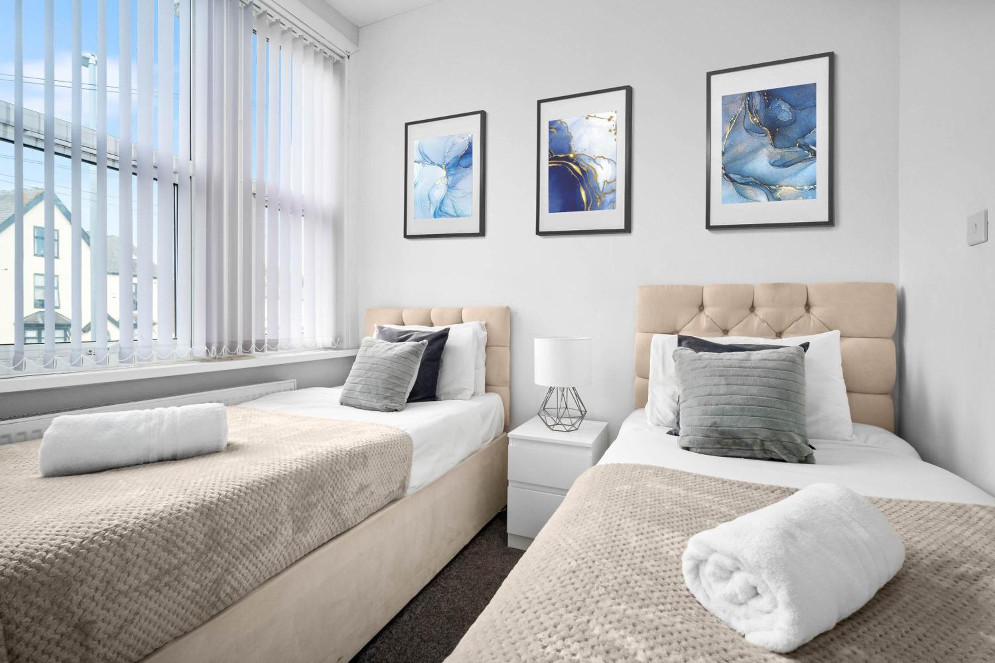 Two Bedroom Apartment - Single Beds - Accommodates 3 - Street Parking - Top Rated -Wbb West Bromwich Eksteriør billede
